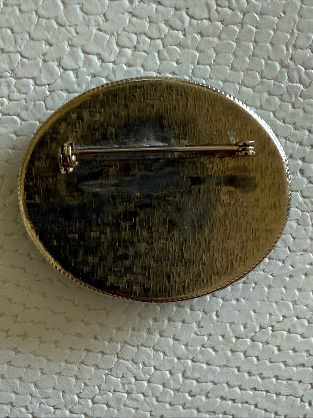 Hand-Painted Brooch - Picture 3 of 6